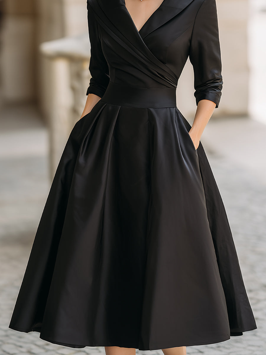 Vintage Satin-Midikleid mit Drapierter Ausschnitt