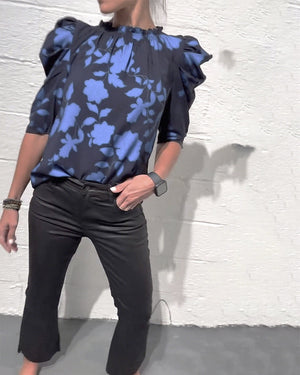 Damenbluse mit Puffärmeln und Rüschen