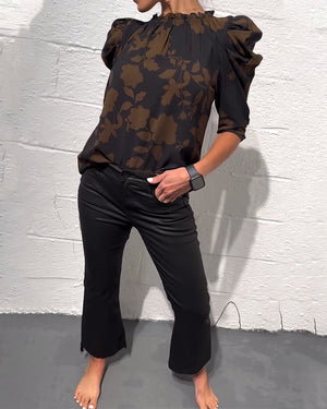 Damenbluse mit Puffärmeln und Rüschen