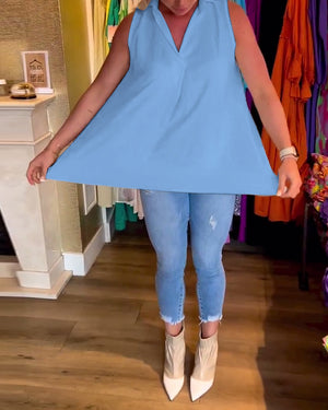 Ärmellose Bluse mit Rüschen und Reverskragen