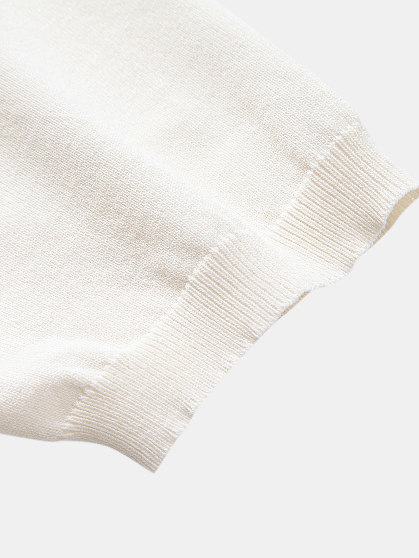 Conjunto Polo Jacquard Geométrico y Pantalón Entallado