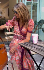 Elegantes rosafarbenes Maxikleid mit Korte Mouwen 