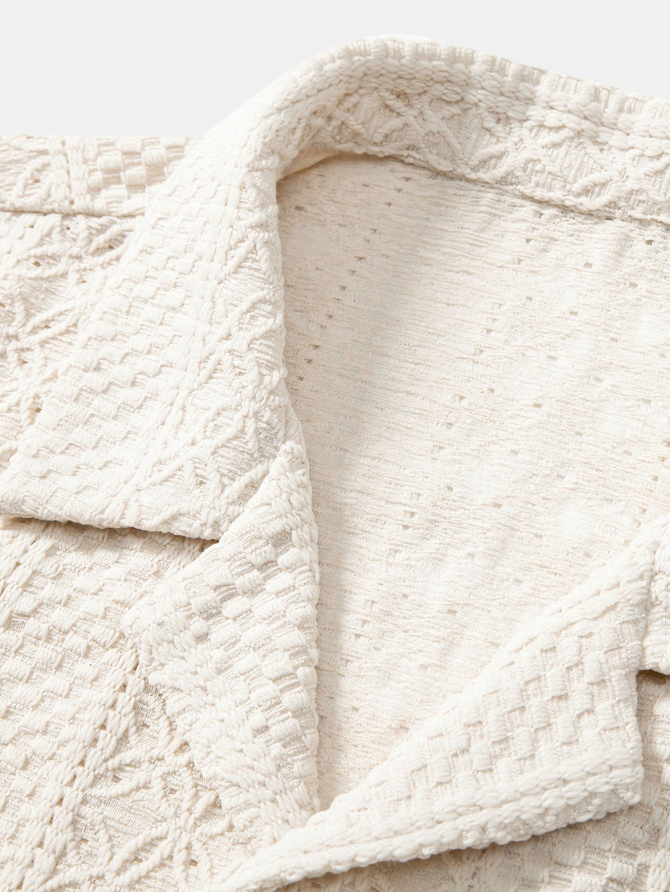 Conjunto Camisa Cubana Jacquard Floral y Pantalón Recto