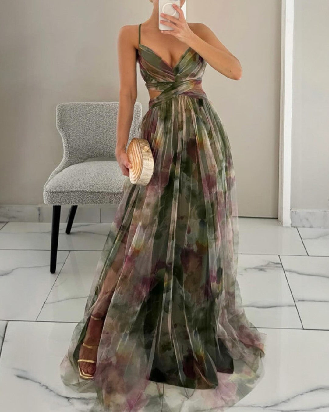 Vestido Largo Floral de Chiffon – Corte Favorecedor