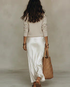 Conjunto Midi Satén con Jersey de Punto Elegante