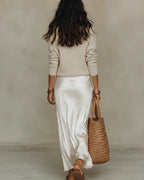 Conjunto Midi Satén con Jersey de Punto Elegante