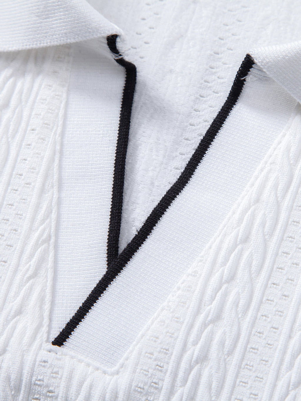 Conjunto Polo Jacquard Geométrico y Pantalón Slim Elegante