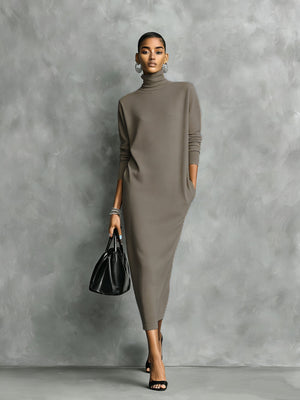 Midikleid aus Strick mit Rollkragen und langen Ärmeln