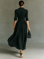 Elegantes Maxikleid mit Reverskragen und Faltenrock