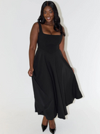 Elegantes fließendes Midikleid mit eckigem Ausschnitt