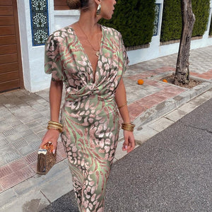 Elegantes Sommerkleid mit fließendem Schnitt