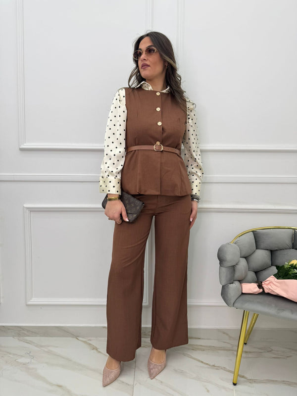 Conjunto Pantalón Y Chaleco Con Cinturón En Cintura