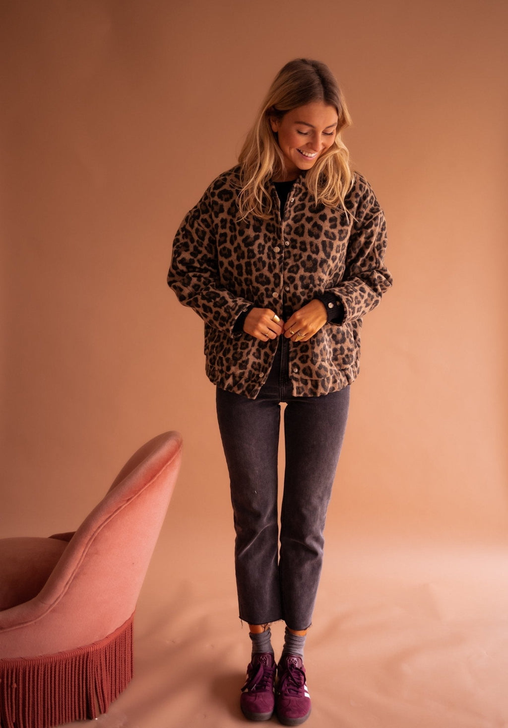 Damen-Kurzjacke mit Leopardenmuster